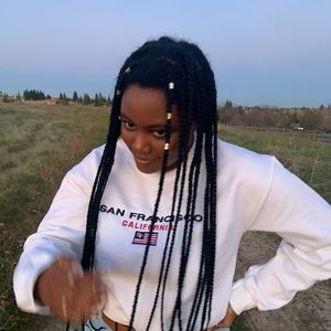 Meet your Posher, Selina